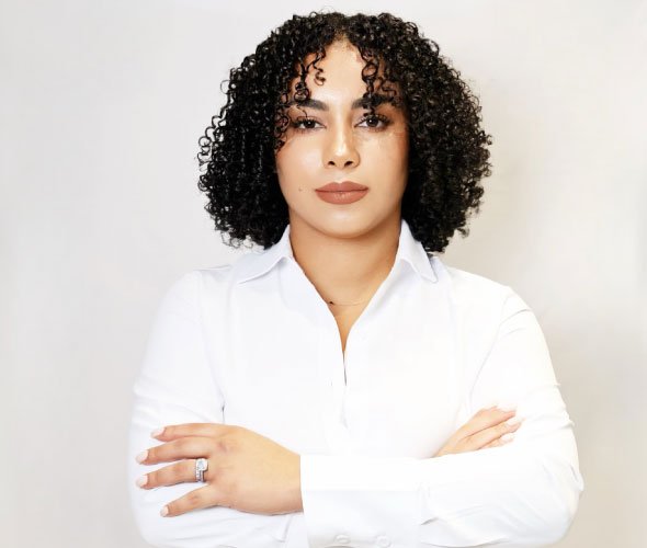 Adriana founder of COLORES